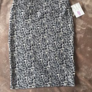 Medium lularoe Cassie skirt NWT